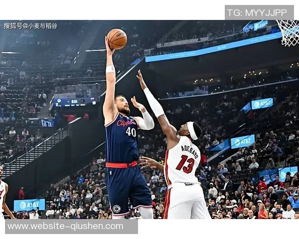 太阳队与快船队精彩对决回顾分析全场亮点与关键时刻盘点 太阳队与快船队精彩对决回顾分析全场亮点与关键时刻盘点